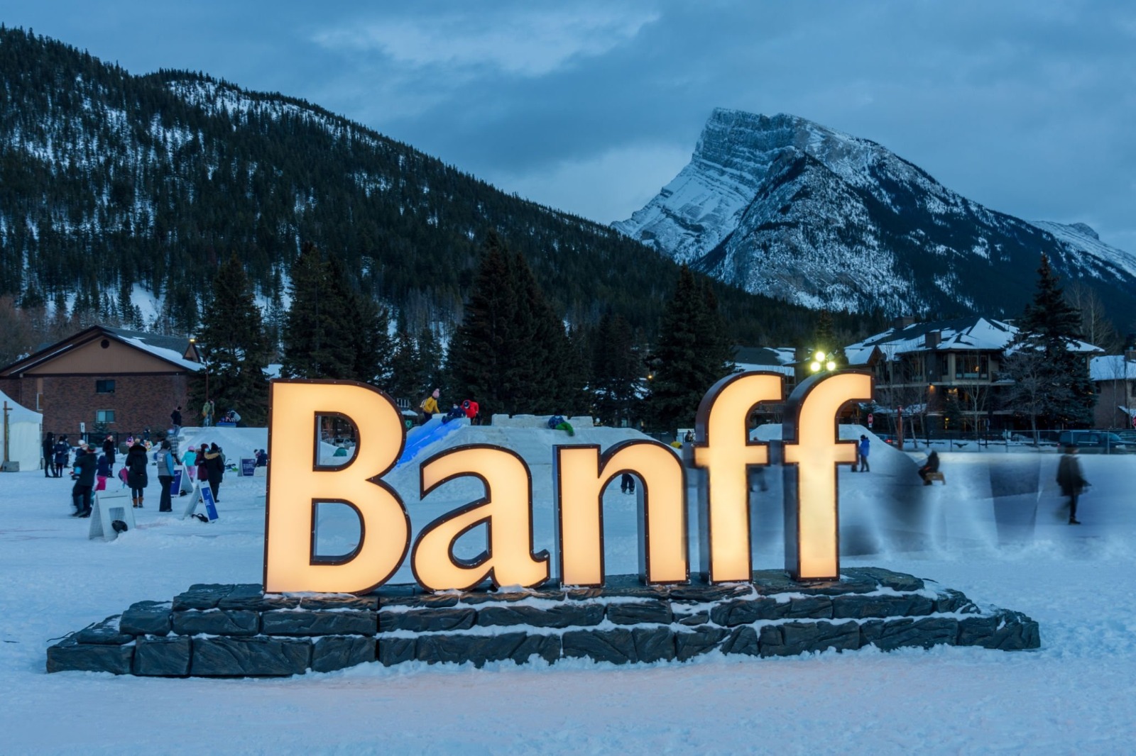 Banff Day-Trip Chauffeur Service from Calgary | 2025 Cost Guide